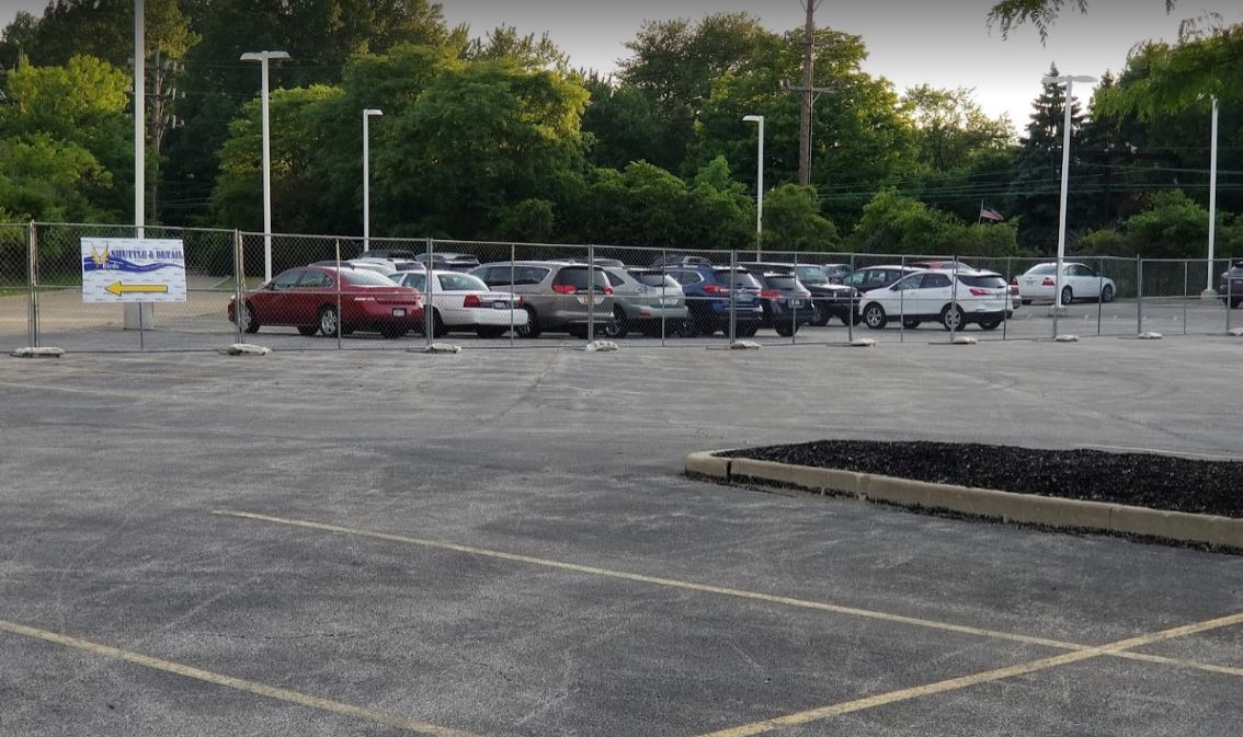 Airport: 2 Birds Shuttle and Detail (CLE) Background