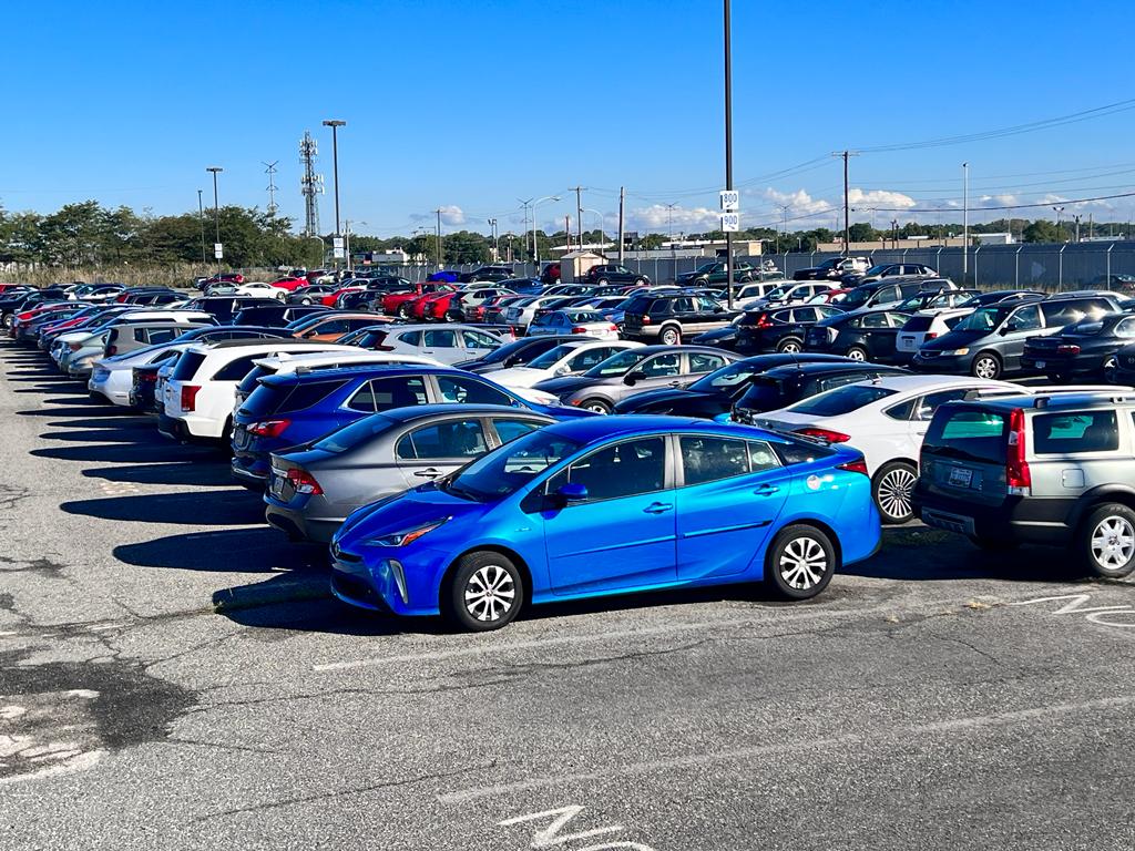 Airport: ARB Parking Newark (EWR) Background