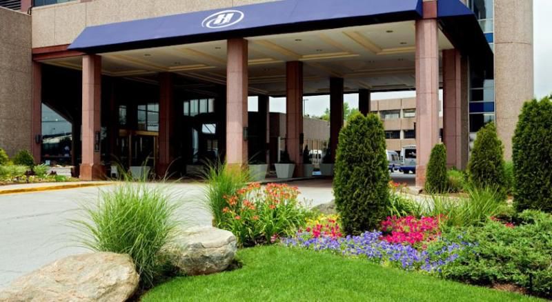 Hilton Newark Airport Parking (EWR)