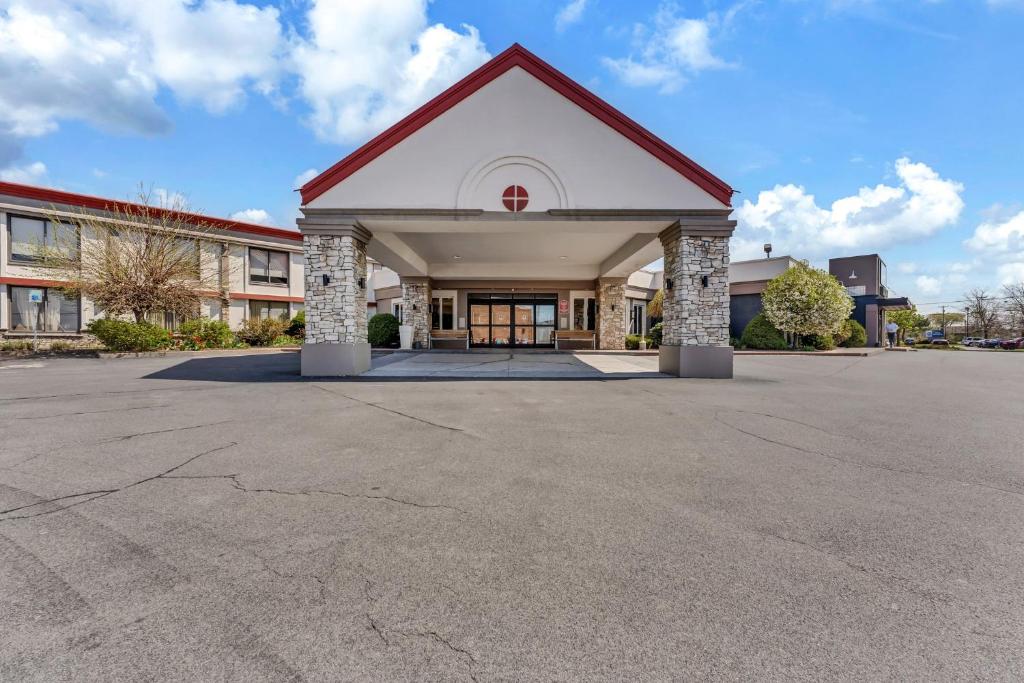 Buffalo Airport Hotel (BUF)