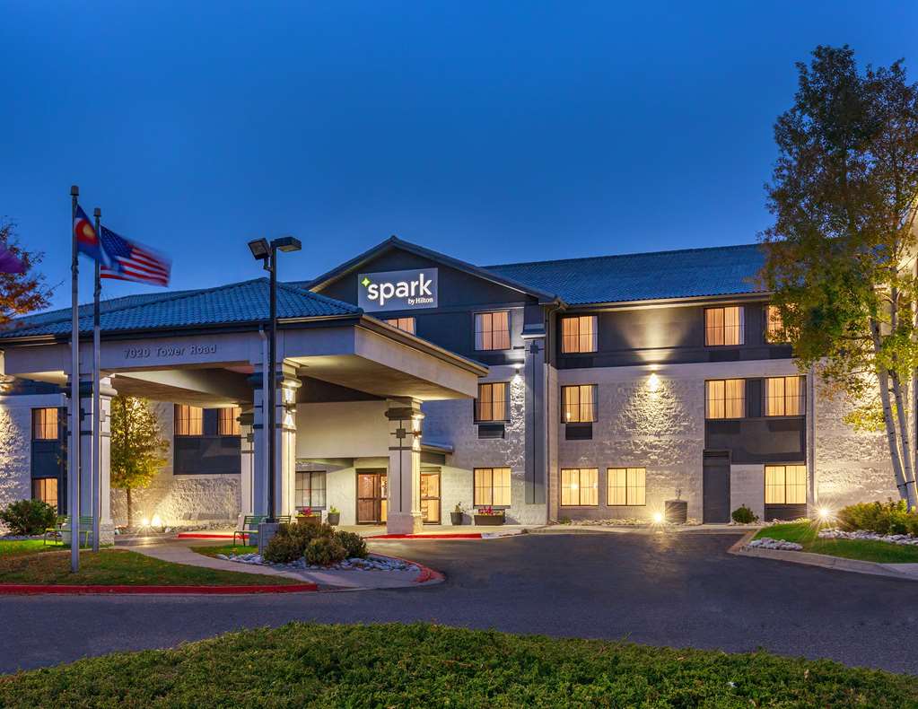 Spark by Hilton Denver Airport (DEN)