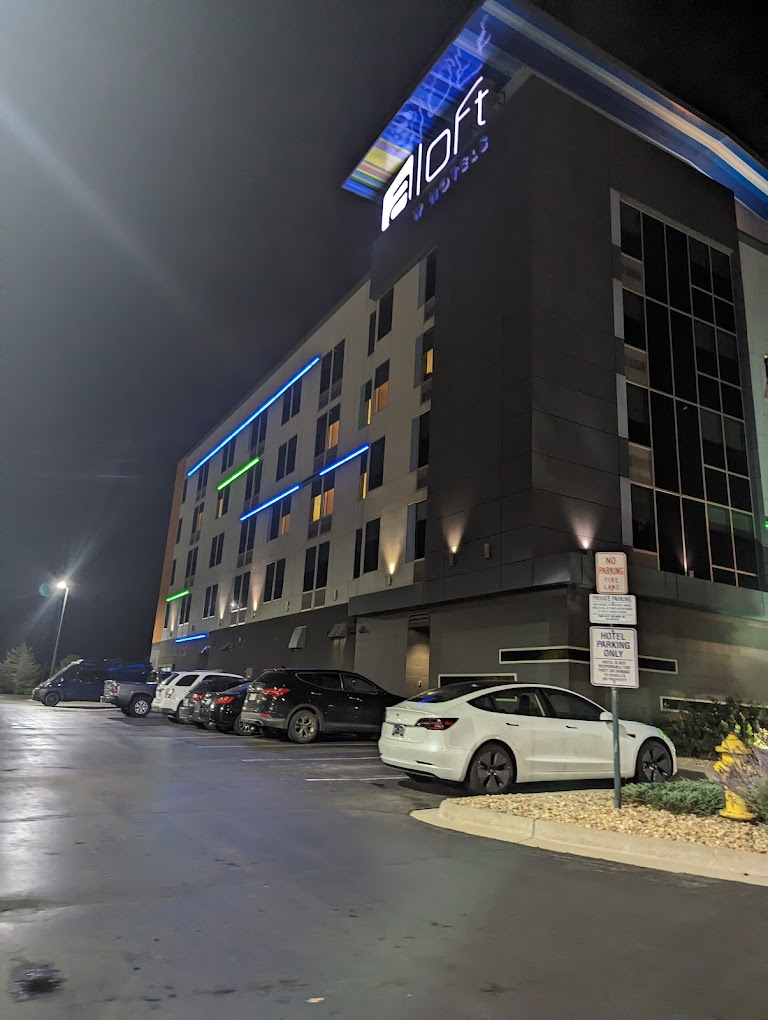 Aloft Denver Airport at Gateway Park (DEN)