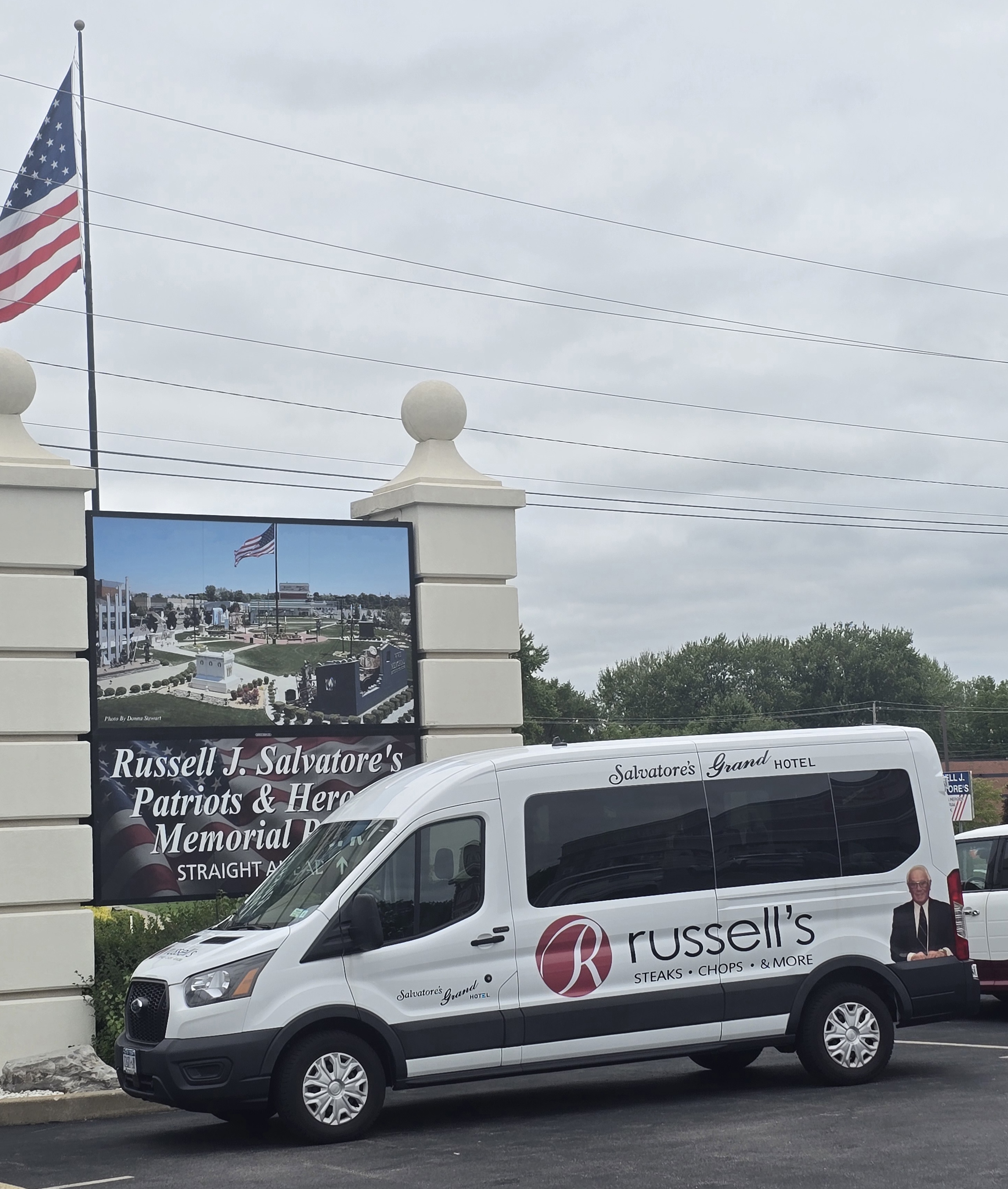 Airport: Salvatores Grand Hotel (BUF) Background