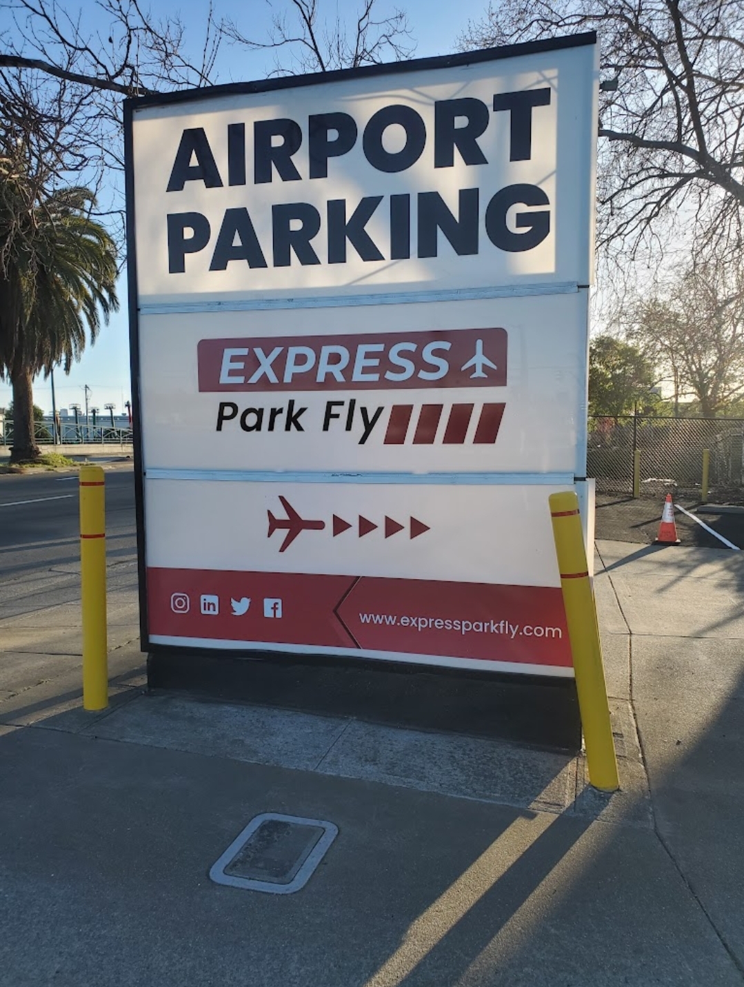 Express Park Fly (OAK)