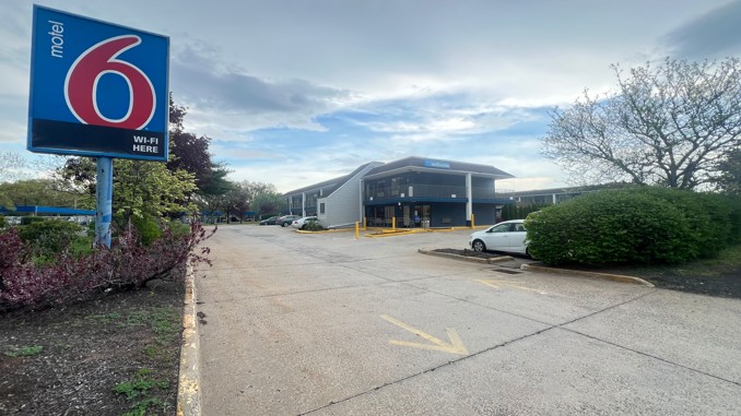 Airport: Motel 6 Windsor Locks (BDL) Background